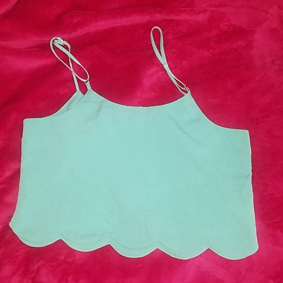 Crop top - Picture 2 of 3